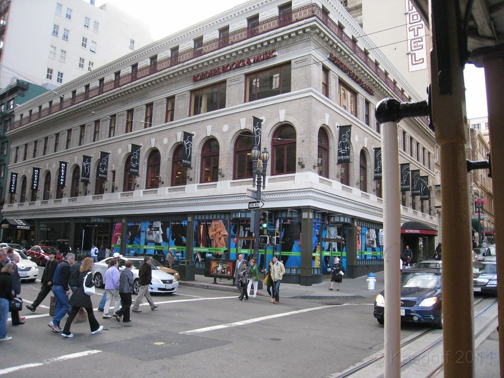 2011 Bay 2 Breakers Saturday 1035.JPG - I was able to participate in the 2011, 100th anniversary of the San Francisco Bay to Breakers 12K race. A great weekend for sight seeing and racing.